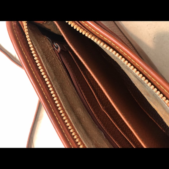 Vintage Dooney & Bourke Crossbody - Picture 5 of 5
